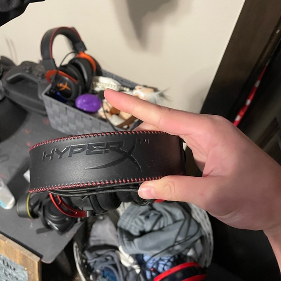 Hyperx headset bought and never used - Picture 4 of 4